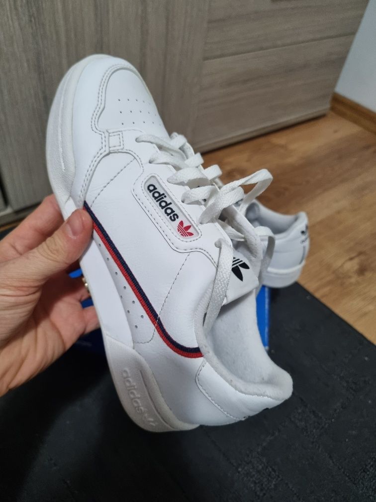 37 1/3 Adidas continental 80 j