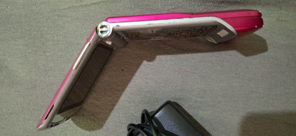 Motorola razr v3 за батерия