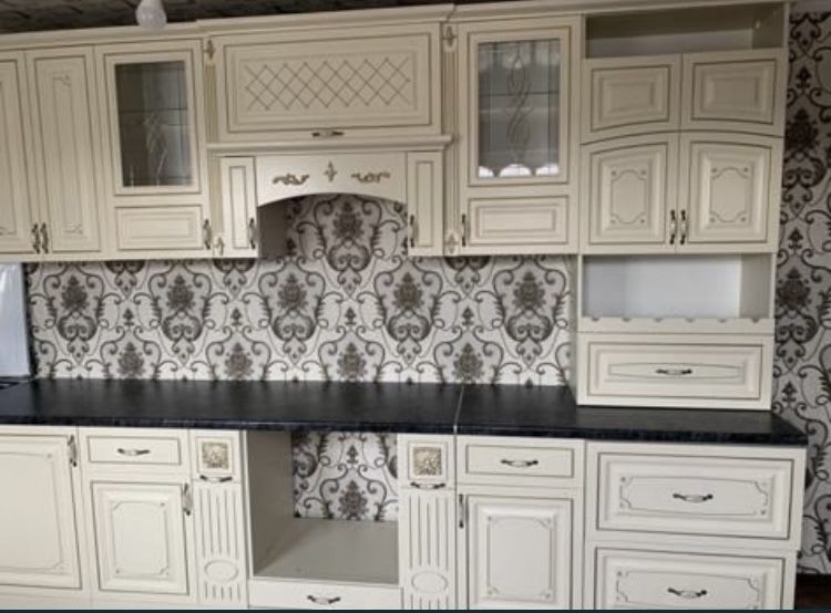 Кухонный гарнитур срочно продаётся