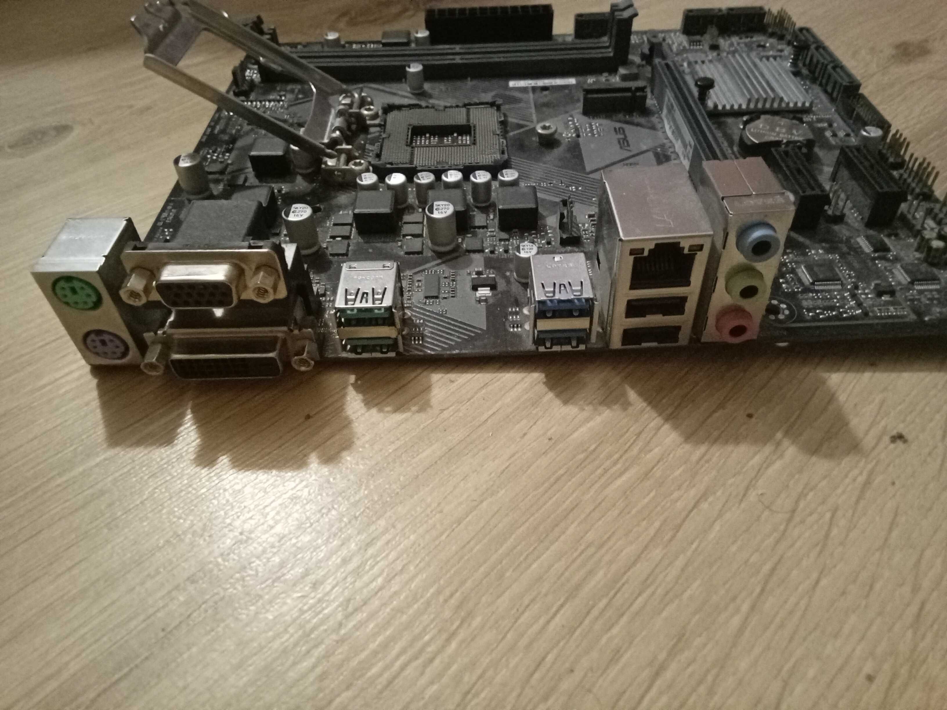 Дънна платка ASUS PRIME B360M-K LGA 1151 огъната процесорен  гнездо
