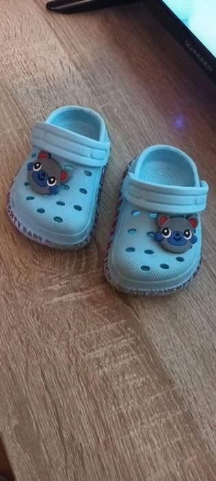 Papuci bebe 18 si 22