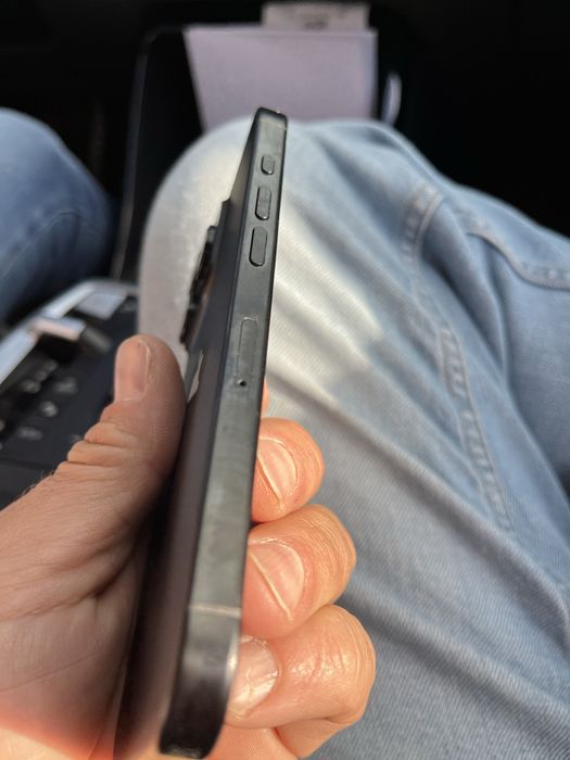 Iphone 16 Pro 128 отличен ПРОЧЕТИ ОБЯВАТА ДОБРЕ