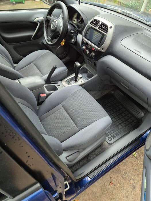 Vand Toyota Rav 4 benzina si GPL,Automată 4×4