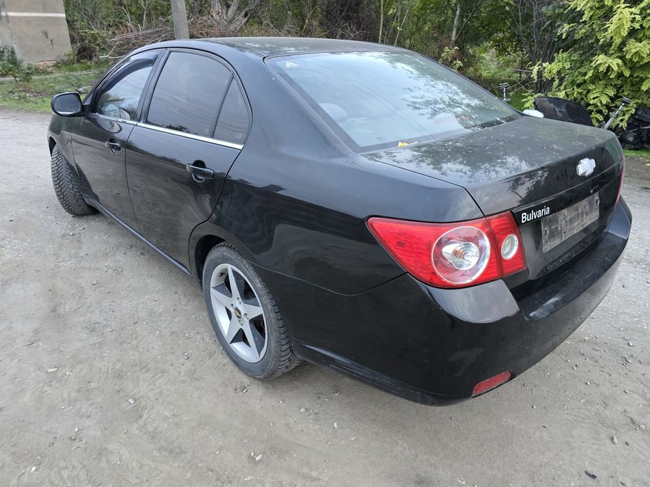 Продавам шевролет епика  на части