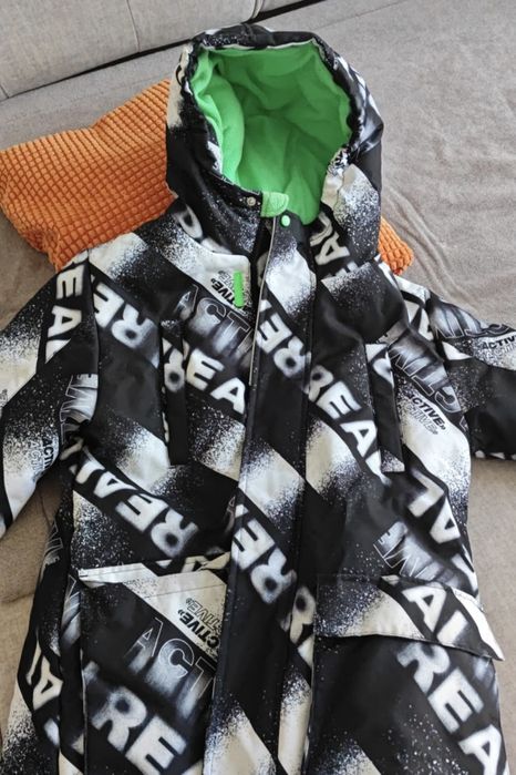 Продам куртку для мальчика 11 - 12 лет.