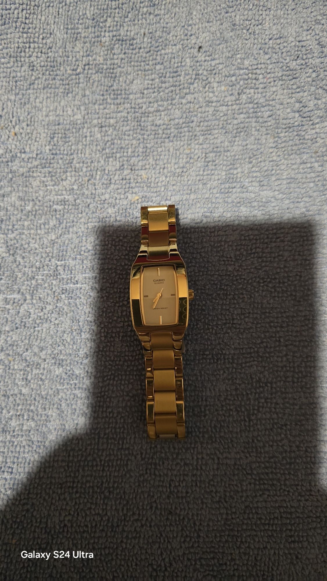 Продавам Дамски часовник Casio