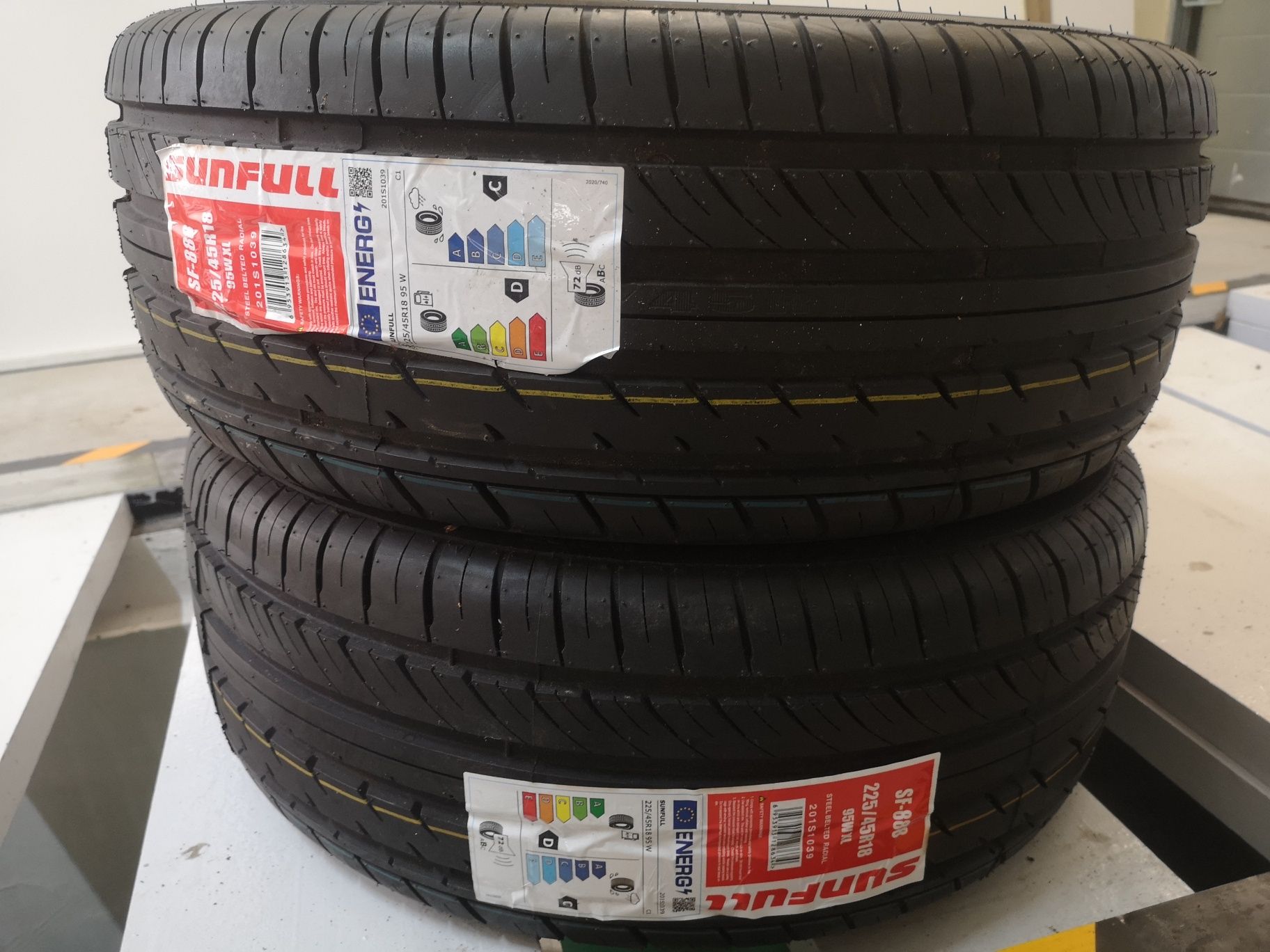 Автомобилни гуми SUNFULL 225/45 R18 ЧИСТО НОВИ!!!