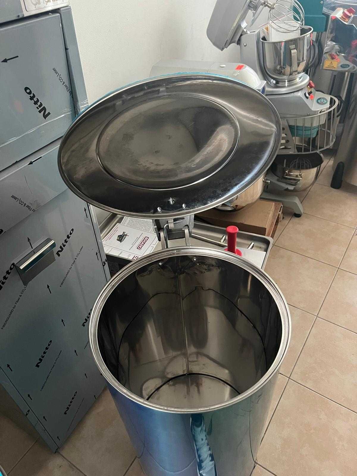 Pubela Cos de Gunoi cu Pedala din Inox – 95 litri