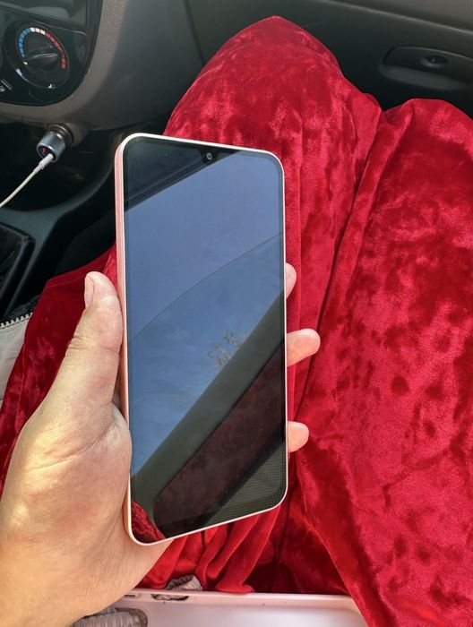 Samsung A26 5G yaxshi holatda