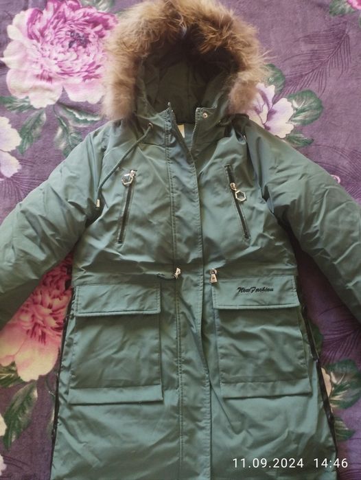 Куртка на девочку