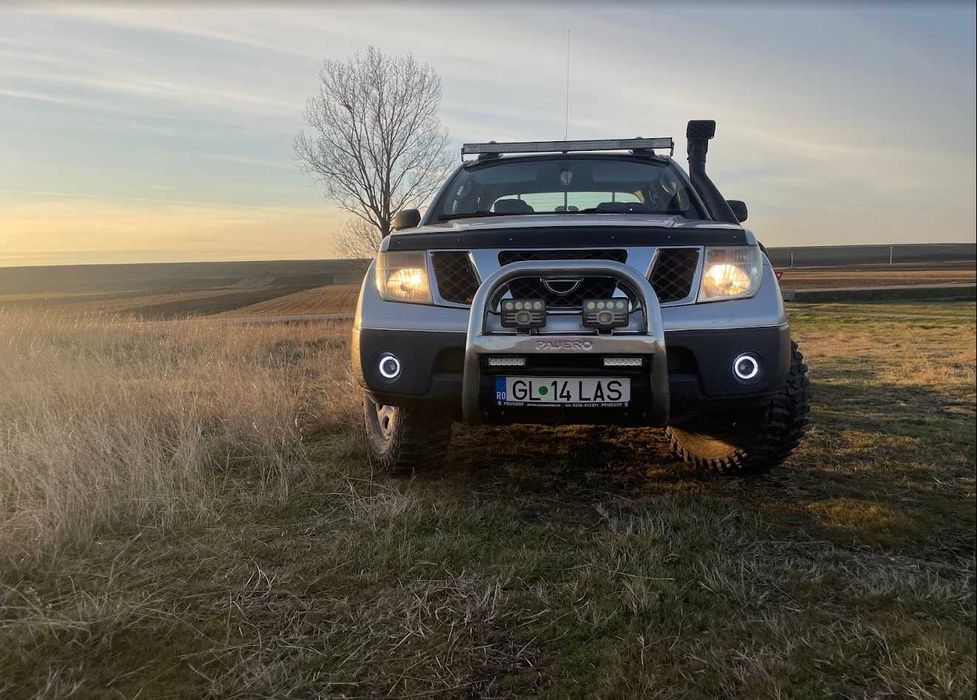 Nissan Navara 2008 + Set Navigatie Nou