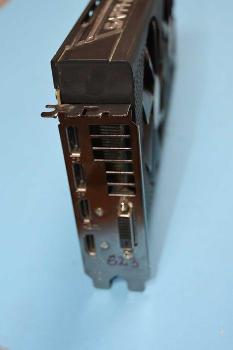 Видео карта Sapphire Nitro Radeon RX470 8GB GDDR5 - неработеща перка