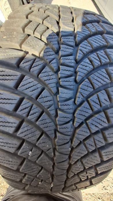 Anvelope iarna 235/45/R17