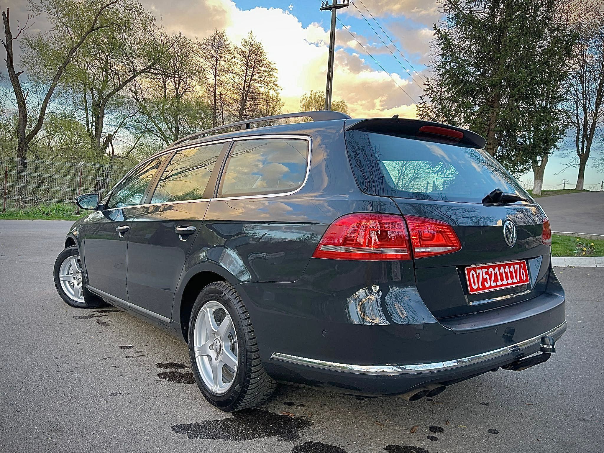 Volkswagen Passat B7 2.0 TDI - euro 5 / NARDO - GREY / Bi-xenon