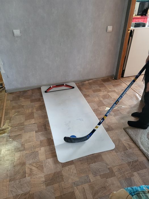 Продам хоккейную доску для дриблинга