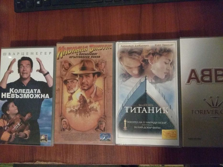 4 броя оригинални видеокасети