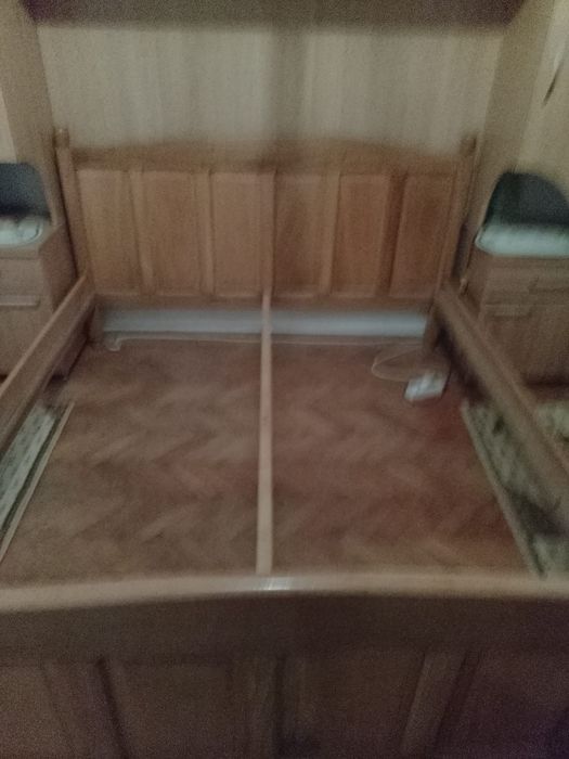 Pat din stejar masiv + saltele – calitate și rezistență!