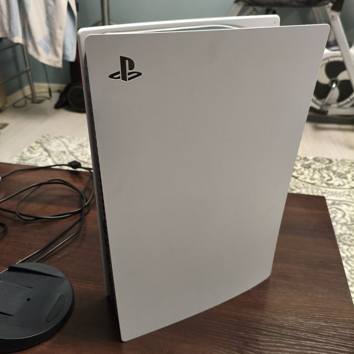 Playstation 5 с дисководом + 3 игры