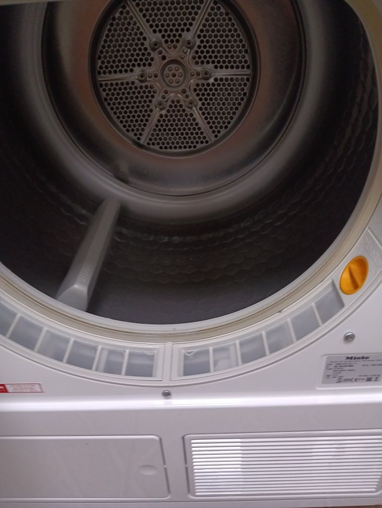 Сушилня с термопомпа Миеле Miele T8861 Edition111  24 месеца гаранция!