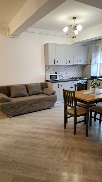 Apartament de inchiriat 3 camere Regim Hotelier