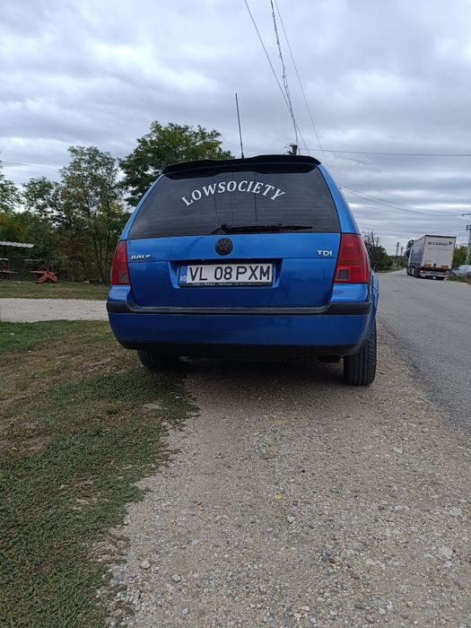 Vând golf 4 116 cp