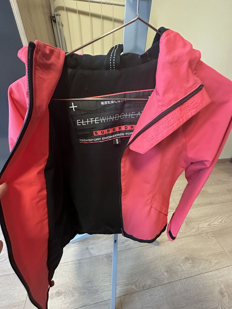 Пролтно-есенно яке Superdry