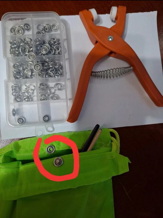 Capsator cu 200 capse. Nou