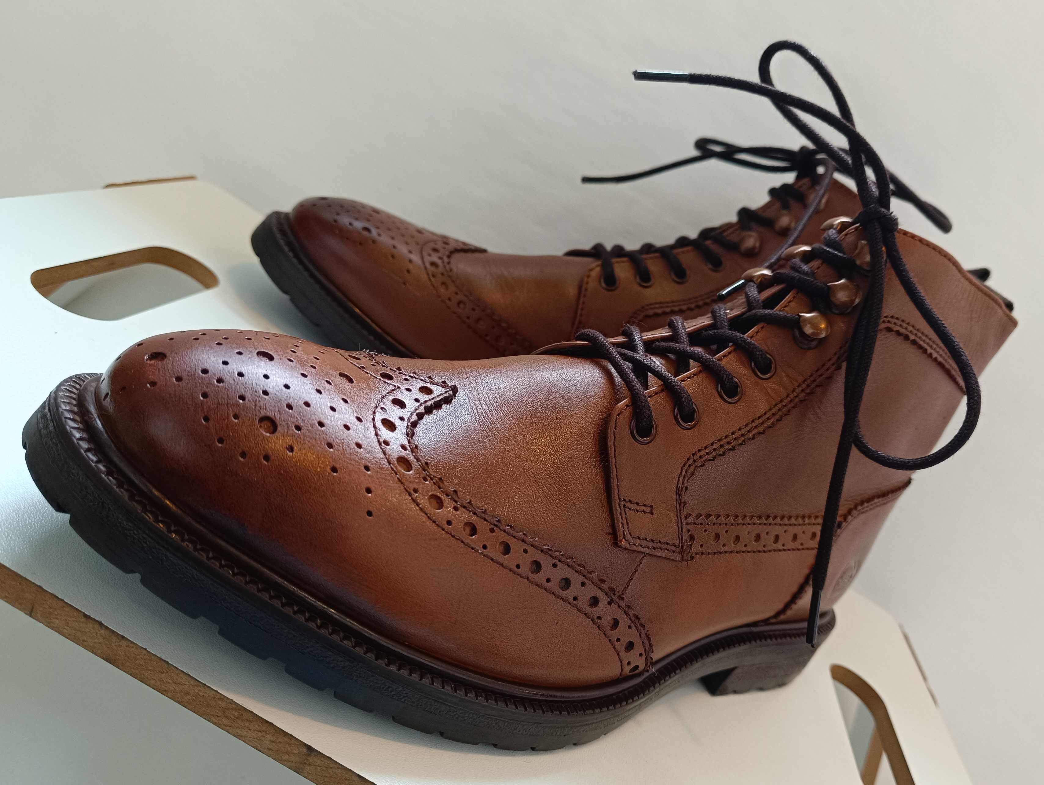 Ghete lace up 40.5 41 brogue premium Base London piele naturala moale