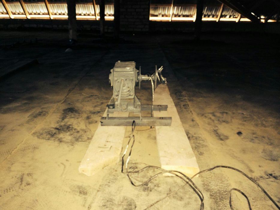 Продается ручные, редукторные лебедки для люстр