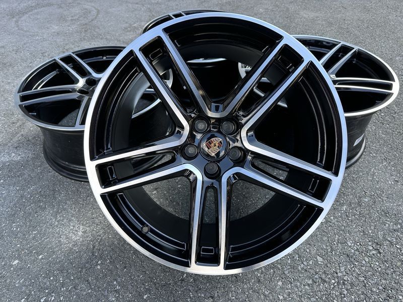 20 цола Porsche Macan Порше Макан 5x112 Оригинални 4бр