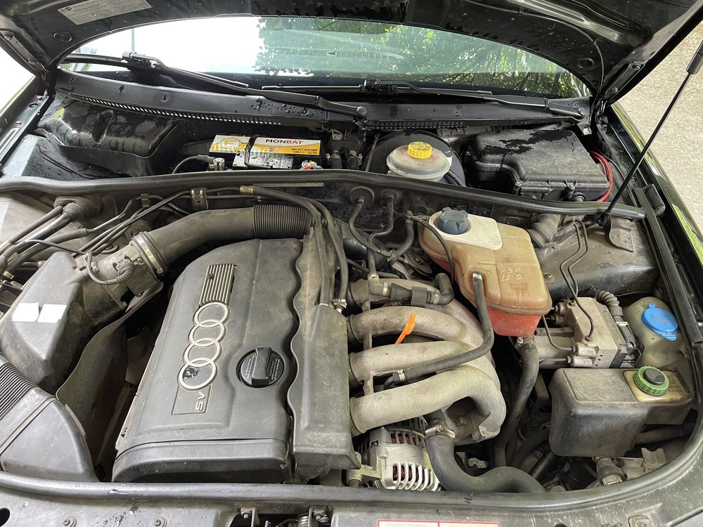 Audi A4 1.8i 125к.с