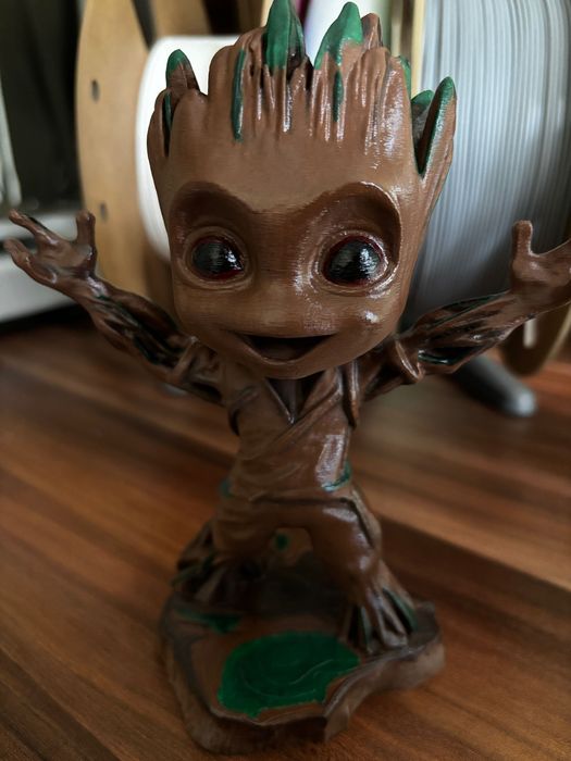 Ръчно оцветена фигурка на Groot