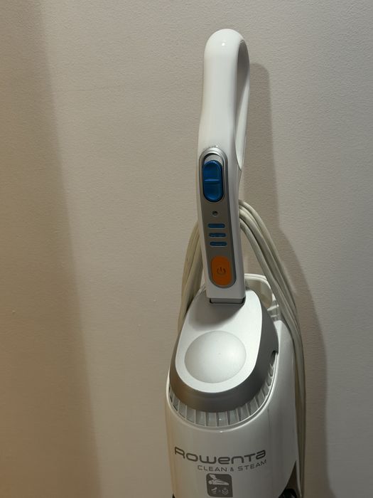 Aspirator Rowenta cu aburi Clean&Steam