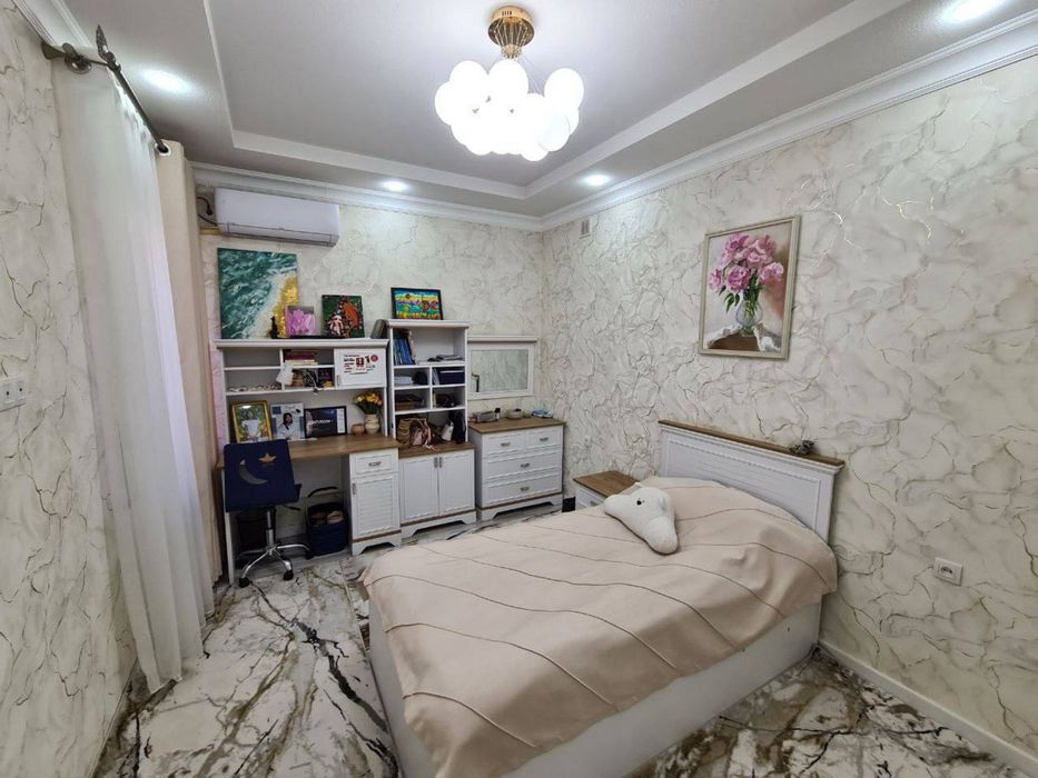 Продаётся Дом  Мирзо Улугбекский район. Улица Циолковского. Карасу-6