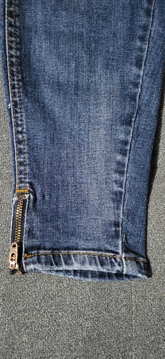 Blugi pentru domnisoare