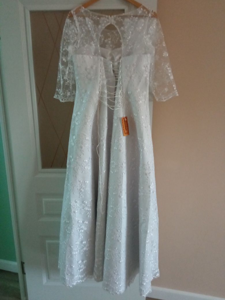 Новое свадебное платье 50 размер