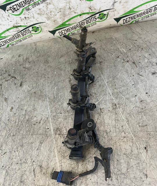 Rampa injectoare 8200494284 Dacia Logan prima generatie