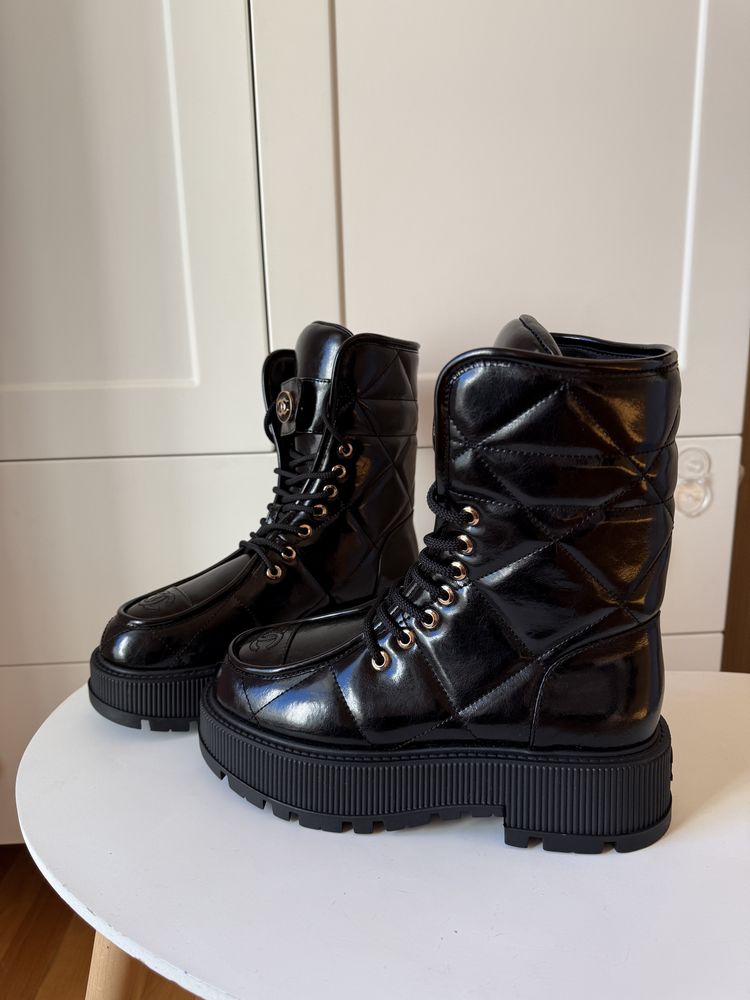 Черни боти CHANEL