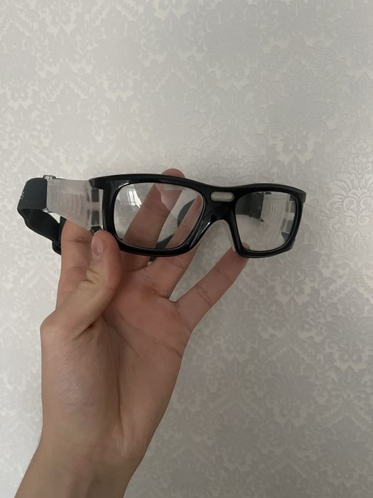 Продам очки спортивные