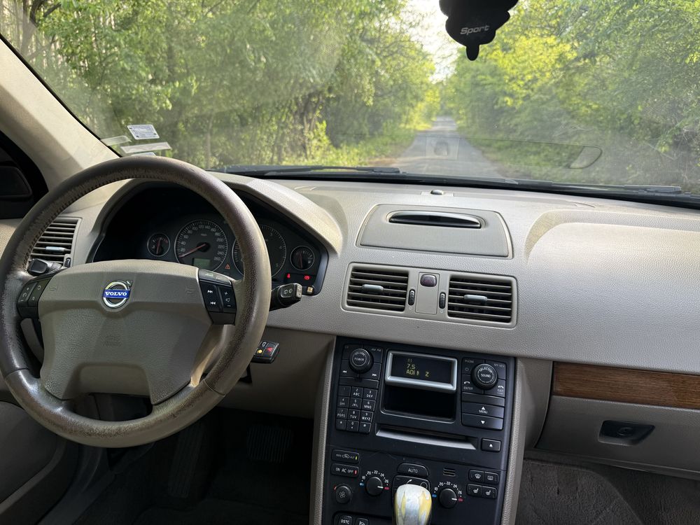 Volvo XC90 2.4 в движение