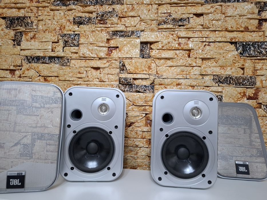 Set 2 boxe JBL Control One, pasive, 150W 8 ohmi, stare excelenta