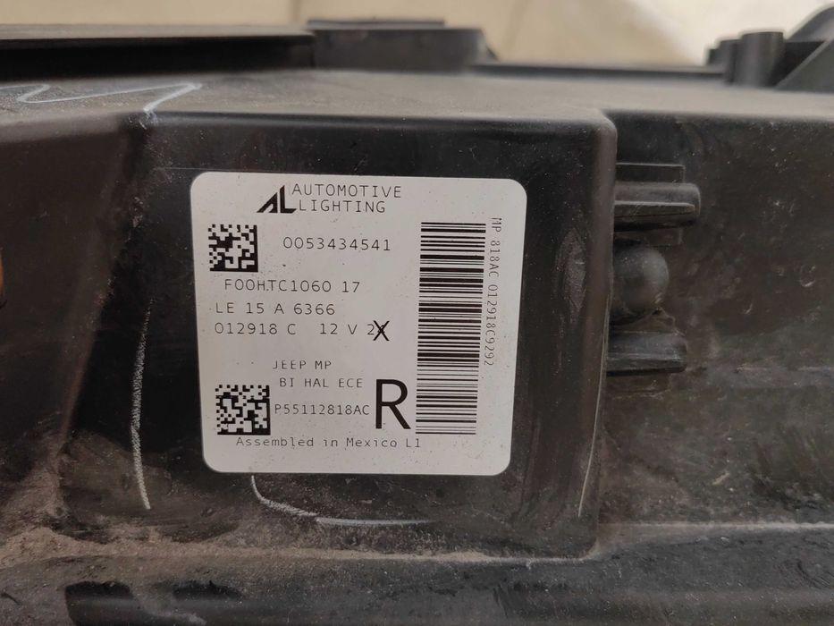 Фарове Jeep Compass ляв десен / Фар Compass халогенни Оригинални