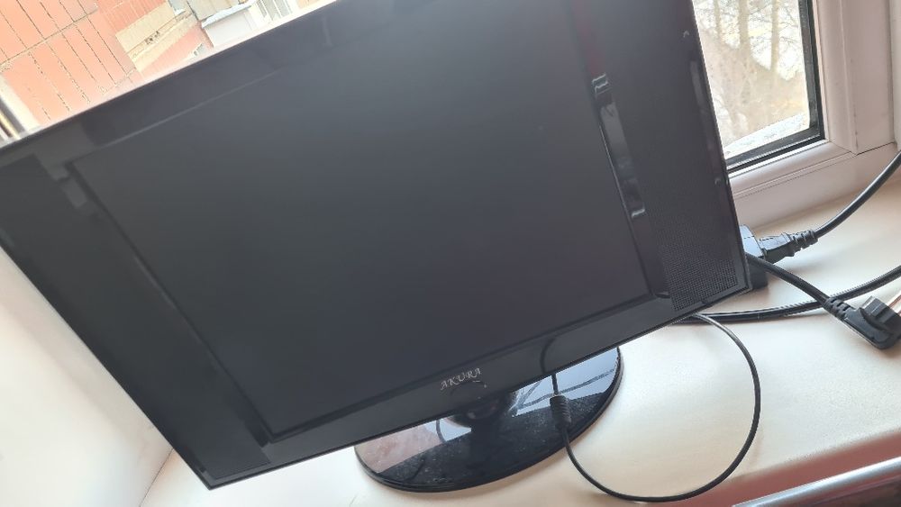 Телевизор 30×40.