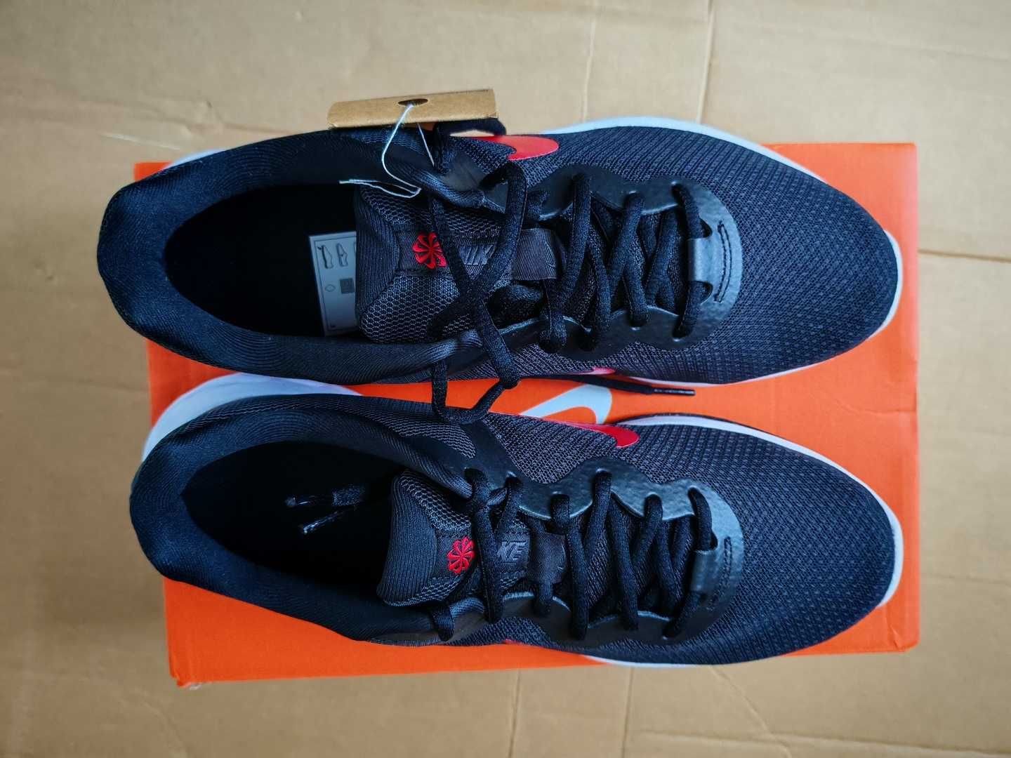 Чисто нови мъжки маратонки Nike, размер - 44