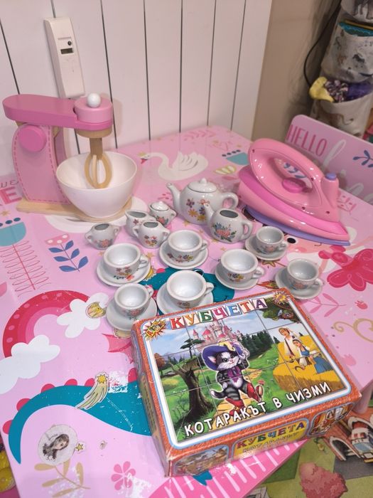 Голям лот играчки Дървени миксер,сервиз,музикална ютия и пъзел