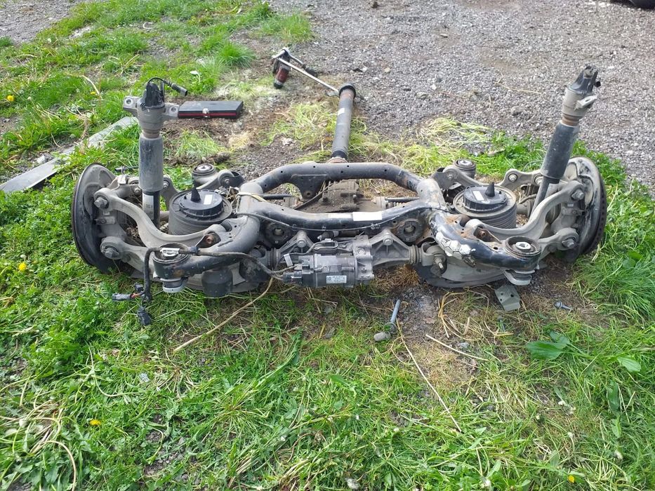 Dezmembrez punte spate Audi Q 7 3.0 TDI an 2018 Km.