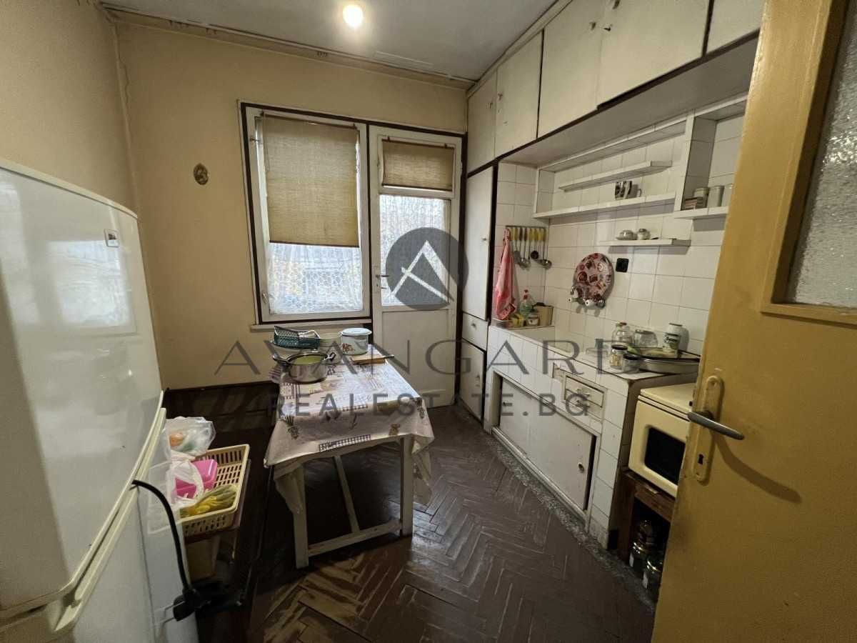 Продава се Двустаен апартамент в Пловдив, Кючук Париж - 64 кв.м за 1196 €/кв.м - Снимка #1