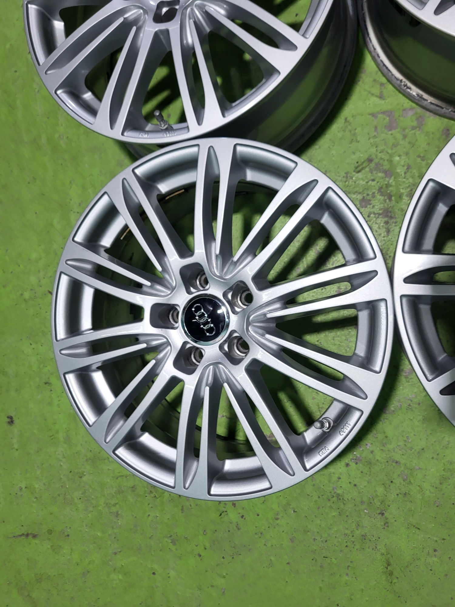 17 5x112 Audi A3 A4 A6 Vw Passat Touran Caddy Skoda 5х112
