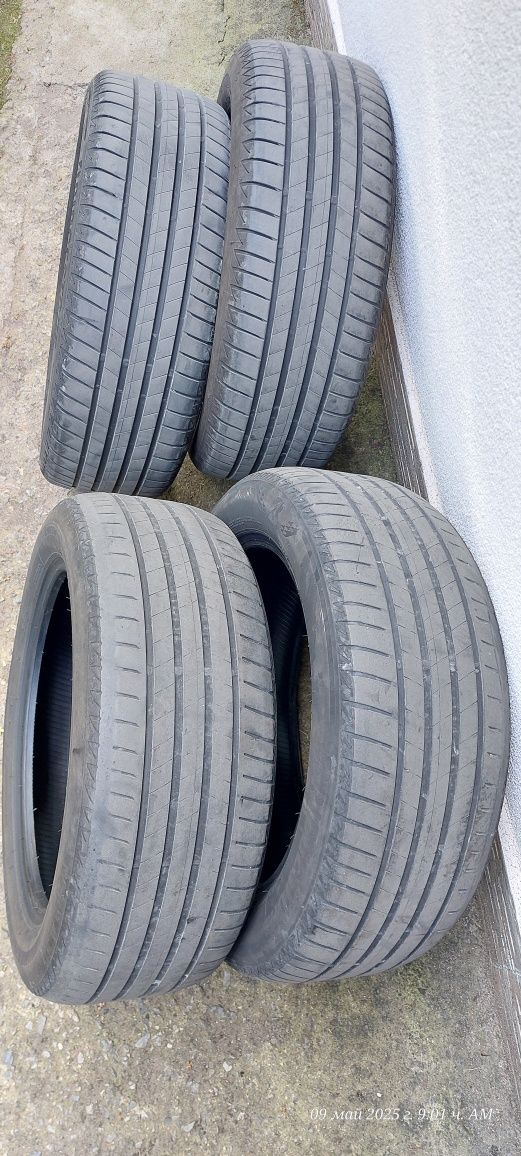 Продавам 2 бр. Гуми Bridgestone 215/55/17 940 W DOT23