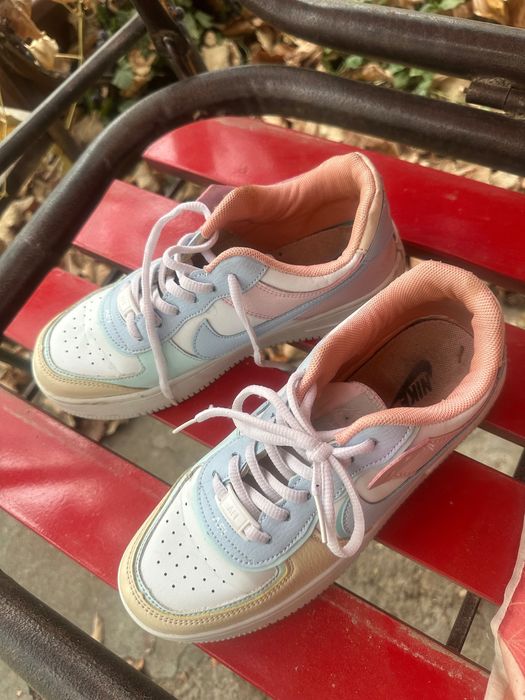 Кроссовки б/у 38 размер